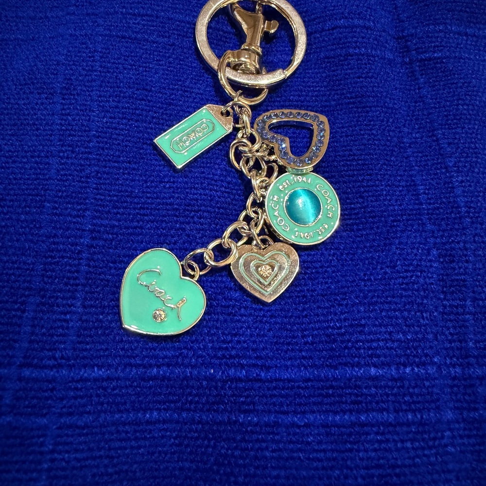 Gold and Teal Heart Keychain. - Picture 6 of 10